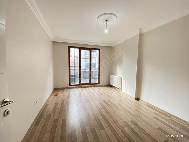 MAHMUTBEY METROYA 5-6 dk 125 m2 3+1 E-BANYOLU - Görsel 25