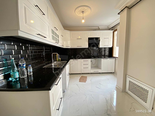 MAHMUTBEY METROYA 5-6 dk 125 m2 3+1 E-BANYOLU - Görsel 9