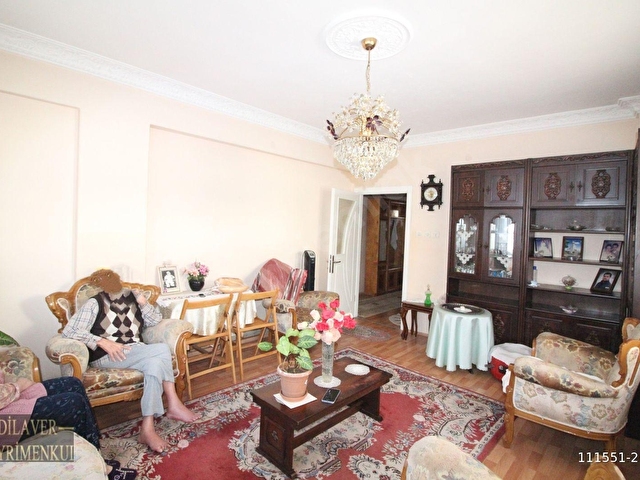 BAHÇELİEVLER MİLLİ EGEMENLİK PARKI YAKINI  31 YILLIK 2+1 GÜNEY CEPHE KAT MÜLKİYETLİ - Görsel 2