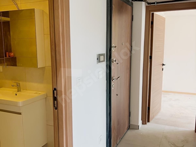 YENİ -SIFIR BİNADA-LÜKS-AYRI MUTFAKLI-ARA KAT-KÖŞE DAİRE - Görsel 23