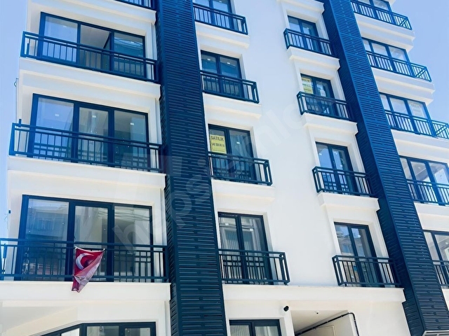 YENİ -SIFIR BİNADA-LÜKS-AYRI MUTFAKLI-ARA KAT-KÖŞE DAİRE - Görsel 3