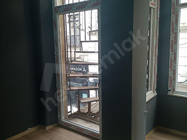 İSTİKLAL CADDESİNE CEPHE KİRALIK 200 m2 OFİS - Görsel 7