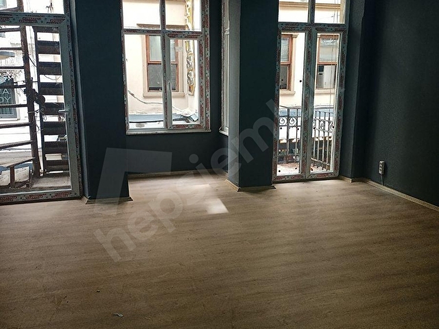 İSTİKLAL CADDESİNE CEPHE KİRALIK 200 m2 OFİS - Görsel 3