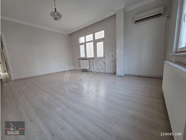 DİLERDEN BAĞLARBAŞINDA BAĞDAT CADDESİNE ÇOK YAKIN KİRALIK DAİRE 3+1 130 M2 MARMARAYA 6 DK MESAFADE - Görsel 7