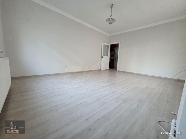 DİLERDEN BAĞLARBAŞINDA BAĞDAT CADDESİNE ÇOK YAKIN KİRALIK DAİRE 3+1 130 M2 MARMARAYA 6 DK MESAFADE