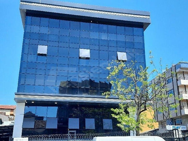 ÜMRANİYE NATO YOLU CADDESİ ÜSTÜNDE PRESTİJLİ PLAZA KATI 600 M2 - Görsel 2