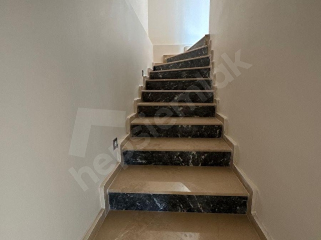 İZMİR ÇİĞLİ ESENTEPE DE 3+1 DUBLEX,TERASLI, YERDEN ISITMA DAİRE - Görsel 25