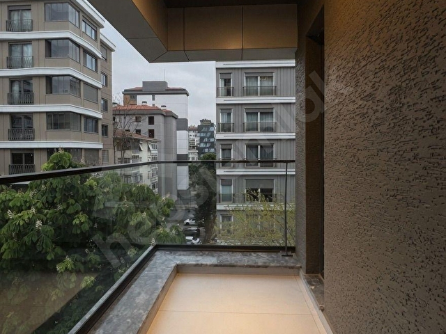 CADDEBOSTANIN EN YEŞİL SOKAĞNDA GENİŞ BALKONLU 145M2 3+1 SIFIR - Görsel 5