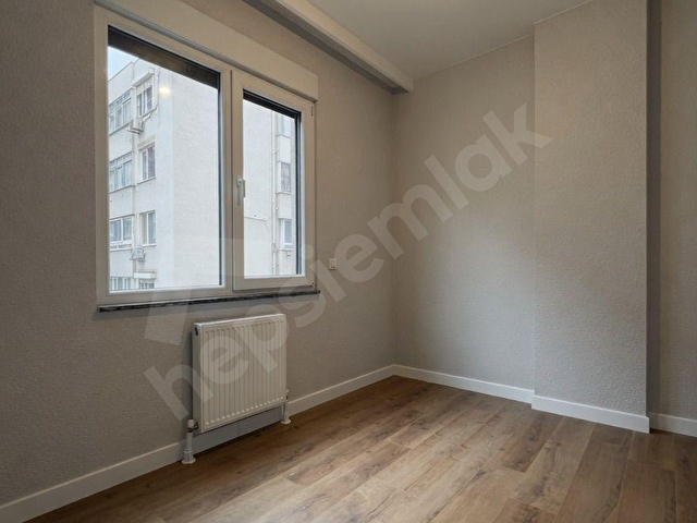 CADDEBOSTANIN EN YEŞİL SOKAĞNDA GENİŞ BALKONLU 145M2 3+1 SIFIR - Görsel 14