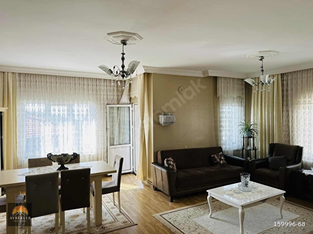 BÜYÜKÇEKMECEDE K.UYGUN 5+2 OTOPARKLI-BALKONLU 250m2 SATILIK - Görsel 20