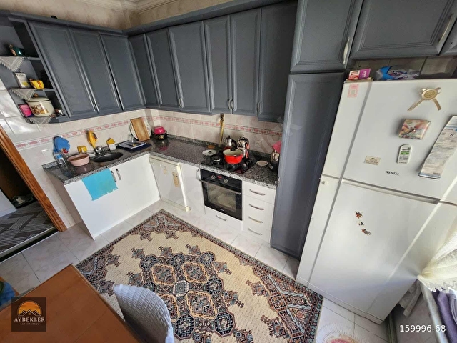 BÜYÜKÇEKMECEDE K.UYGUN 5+2 OTOPARKLI-BALKONLU 250m2 SATILIK - Görsel 8