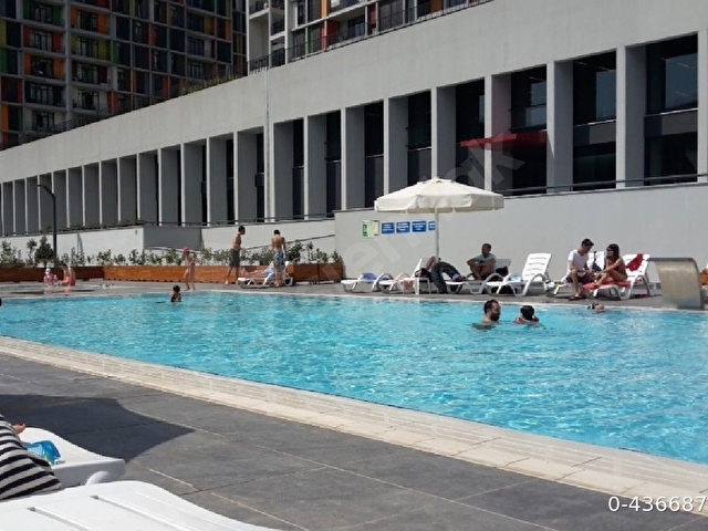 Narlife büyük tip, eşyalı, havuz - peyzaj manzaralı 1+1