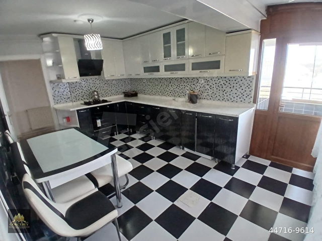 GÖKÇEBEYDEN MİSKETTE 4+1 ULTRA LÜX YAPILI 280m2 ÇİFT BANYO ÇİFT MUTFAK MANZARALI!!! - Görsel 3