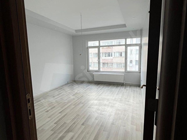 İZZET BAYSAL CADDESİNDE GENİŞ KULLANIMLI DÜKKAN - Görsel 13