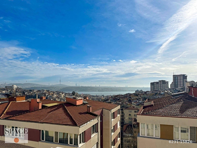 Teşvikiye Av Süreyya Ağaoğlu'nda Boğaz Manzaralı Çatı Dubleksi