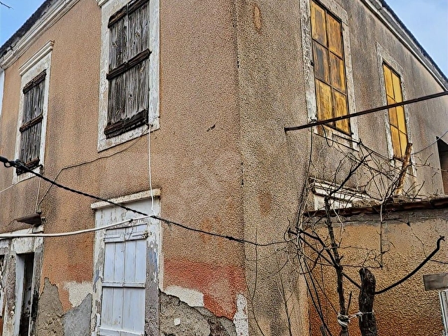 Cunda merkez de 2 Adet satılık müstakil ev Genç Emlaktan