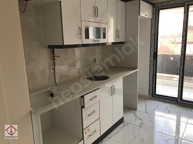 HÜRRİYET MAHALLESİNDE ARA KAT 2+1 ASANSÖRLÜ GENİŞ DAİRE - Görsel 10