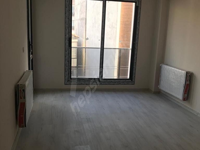 HÜRRİYET MAHALLESİNDE ARA KAT 2+1 ASANSÖRLÜ GENİŞ DAİRE - Görsel 24