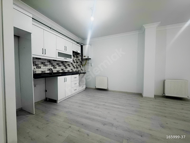 ÜMRANİYE ÇAKMAK MAH.DE GENİŞ KULLANIŞLI 1+1 DAİRE - Görsel 6