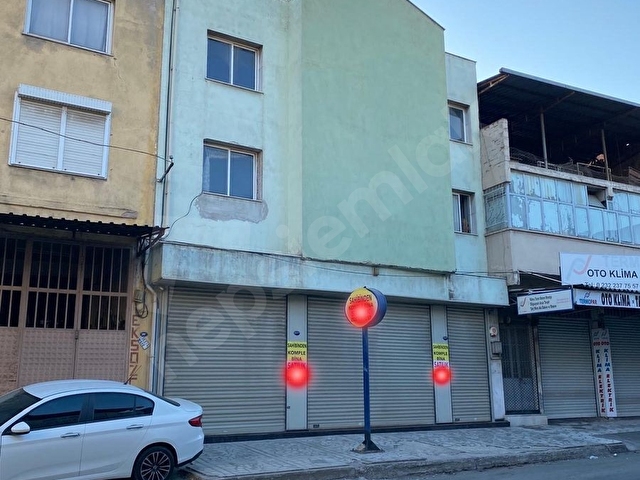 Eski Aydın yolu üzeri resmi bina - Görsel 2