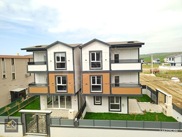 YENİÇİFTLİKTE KÖŞEBAŞI DENİZ MANZ. 4+1 LÜKS VİLLA KARTALLARDAN. - Görsel 2