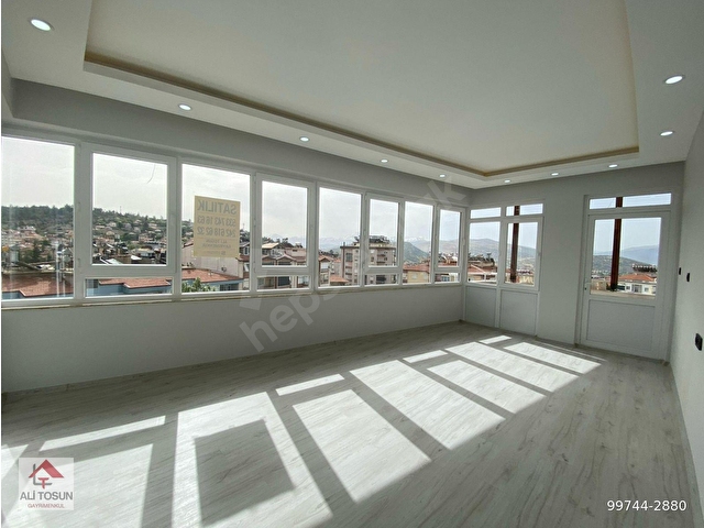 ALİ TOSUNDAN MERKEZİ KONUMDA MUHTEŞEM MANZARALI FUL YAPILI DAİRE - Görsel 5
