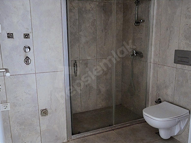 ORTACA KARABURUNDA HAVUZLU SİTEDE 1+1 YATIRIMLIK DAİRE - Görsel 17