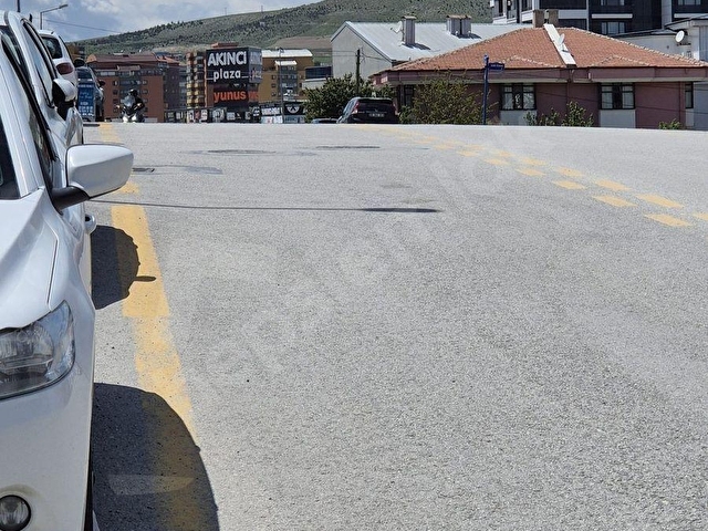 YAŞAMKENT CADDE ÜZERİ RUHSATLI SATILIK ARSA 213m2 - Görsel 13
