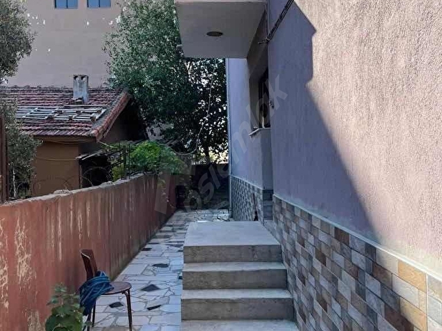 BUCA ZAFER MAHALLESİNDE 2 KATLI MÜSTAKİL EV 2 ADET 2+1 DAİRE - Görsel 7