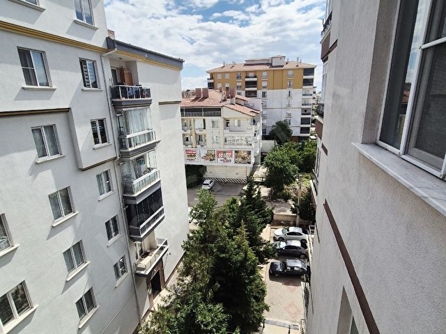 SEMT POLİKLİNİĞİ ARKASINDA ASANSÖRLÜ DAİRE - Görsel 22