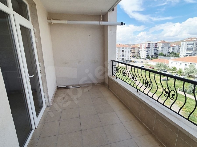 SEMT POLİKLİNİĞİ ARKASINDA ASANSÖRLÜ DAİRE - Görsel 16