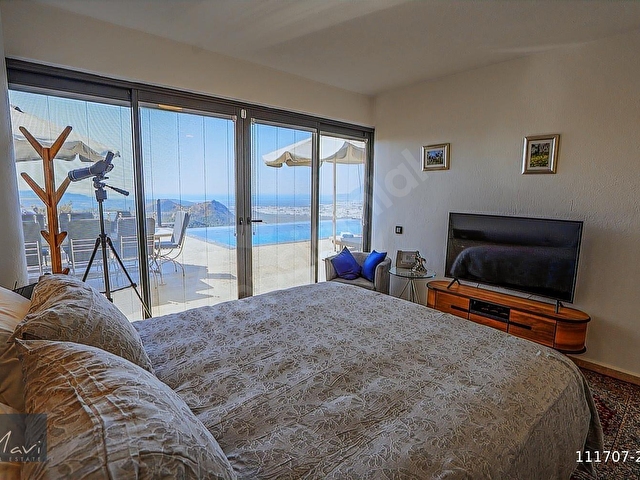 Etkileyeci müthiş manzaralı, modern ve yeni 4+1 müstakil villa - Görsel 15
