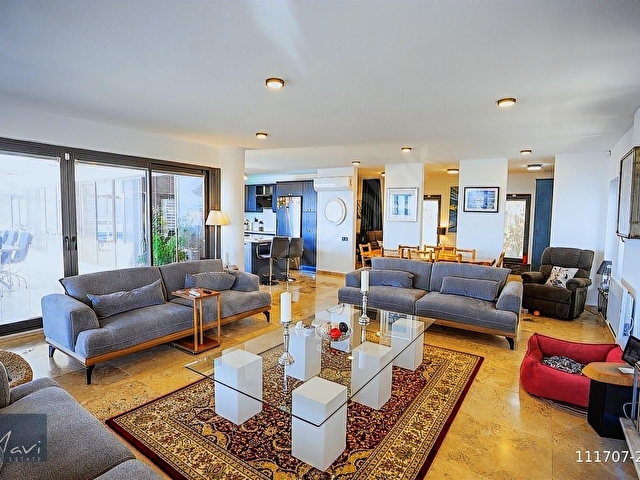 Etkileyeci müthiş manzaralı, modern ve yeni 4+1 müstakil villa - Görsel 8