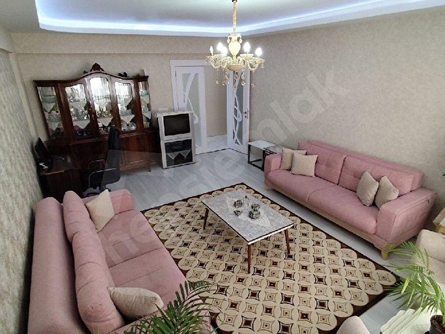 ERTUĞRULGAZİ MAHALLESİNDE ÇOK GÜZEL LOKASYONDA 3+1 SATILIK DAİRE