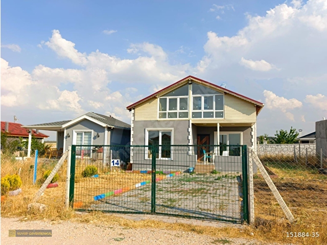 ALTINDAĞDA BELEDİYE KAYITLI ACİL SATILIK 1+1 MÜSTAKİL EV