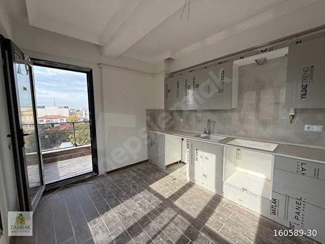 Akhisar Reşat Bey Satılık