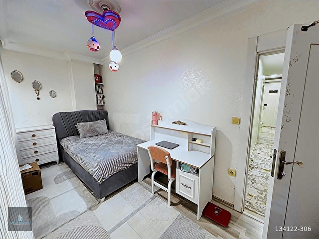 SU YOLU CADDESİNDE BAKIMLI GÖBEK KAT CAM BALKONLU SATILIK DAİRE - Görsel 15