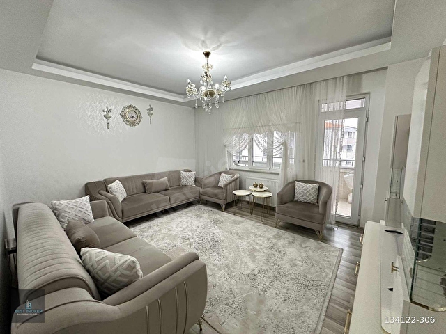 SU YOLU CADDESİNDE BAKIMLI GÖBEK KAT CAM BALKONLU SATILIK DAİRE - Görsel 10