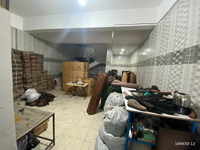 Veron GYODen Ayakkabıcılar Sitesinde 5 Katlı Satılık Dükkan - Görsel 2