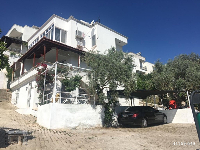 YILDIZ  EMLAKTAN SATILIK  KOMPLE YENİLENMİŞ MASRAFSİZ YAZLIK