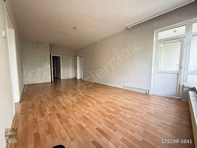 FATİH CAD ÜZERİ 3+1 ORTA KAT GÜNEY DOĞU CEPHE 120 M2 MANTOLAMALI - Görsel 8