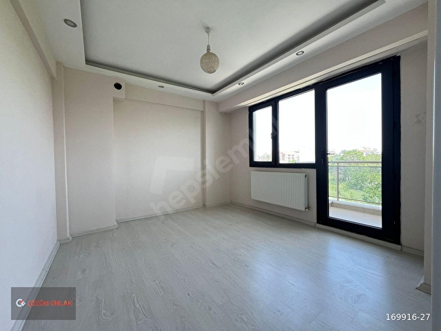 ÇÖZÜM EMLAKTAN MURADİYEDE ÖNÜ AÇIK 2+1 KARANLIKSIZ DAİRE - Görsel 3