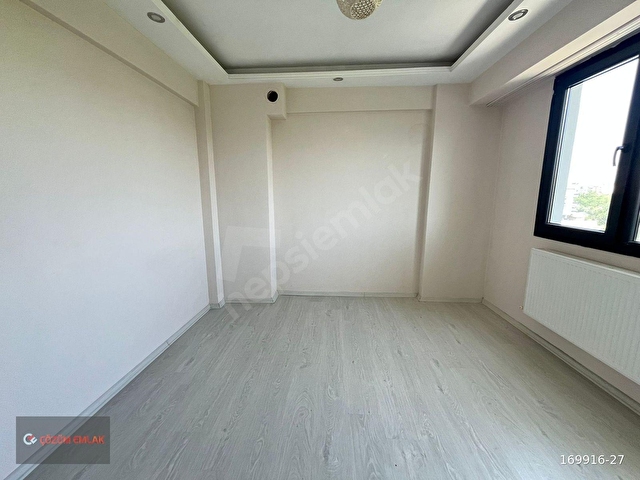 ÇÖZÜM EMLAKTAN MURADİYEDE ÖNÜ AÇIK 2+1 KARANLIKSIZ DAİRE - Görsel 12