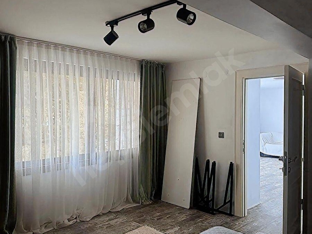 Urla Çam Koza Sitesinde Kiralık Eşyalı Villa - Görsel 18
