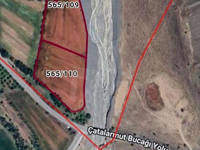 PARSEL GARİMENKULDEN MÜKEMMEL KONUMDA SULU TARLA - Görsel 3