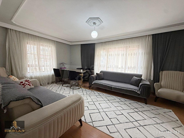 EROKLARDAN KARAKEÇİLİ CADDE ÜZERİ FUL YAPILI KAT KONUMUNDA 3+1! - Görsel 7