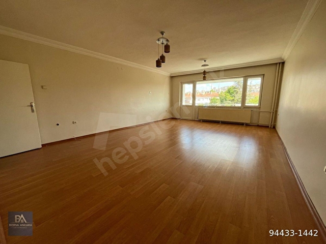 PARLEMENTERLER SİTESİNDE ARAKAT MANZARALI 4+1 KÖK TAPULU DAİRE - Görsel 6