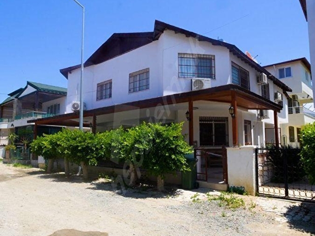 KABEV EMLAKTAN GÜMÜŞKENT SİTESİ İÇERSİNDE DENİZE BİRKAÇ ADIM MESAFEDE EŞSİZ VİLLA FIRSATI !!!