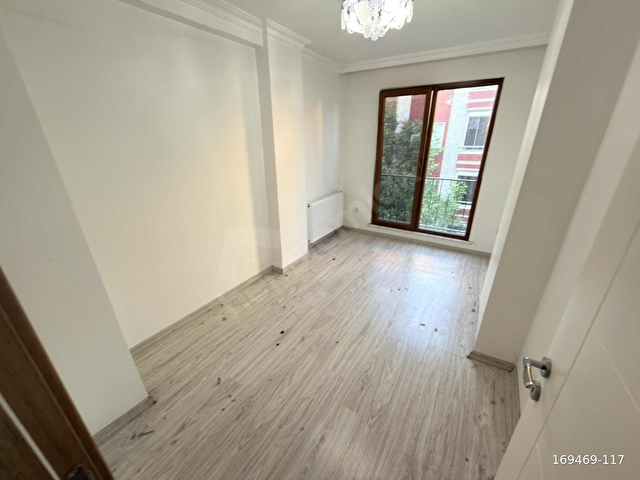 SAKİN NEZİH SOKAKTA ASANSÖRLÜ YENİBİNADA 2+1 KLİMALI DAİRE - Görsel 15