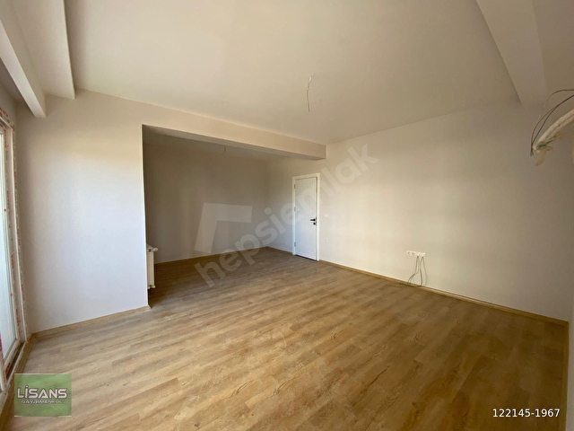 KABASAKALDA YOLA 5 DK. MESAFEDE KAPALI MUTFAKLI 3+1 ÇİFT BANYO ÇOK CAZİP FİYAT - Görsel 9